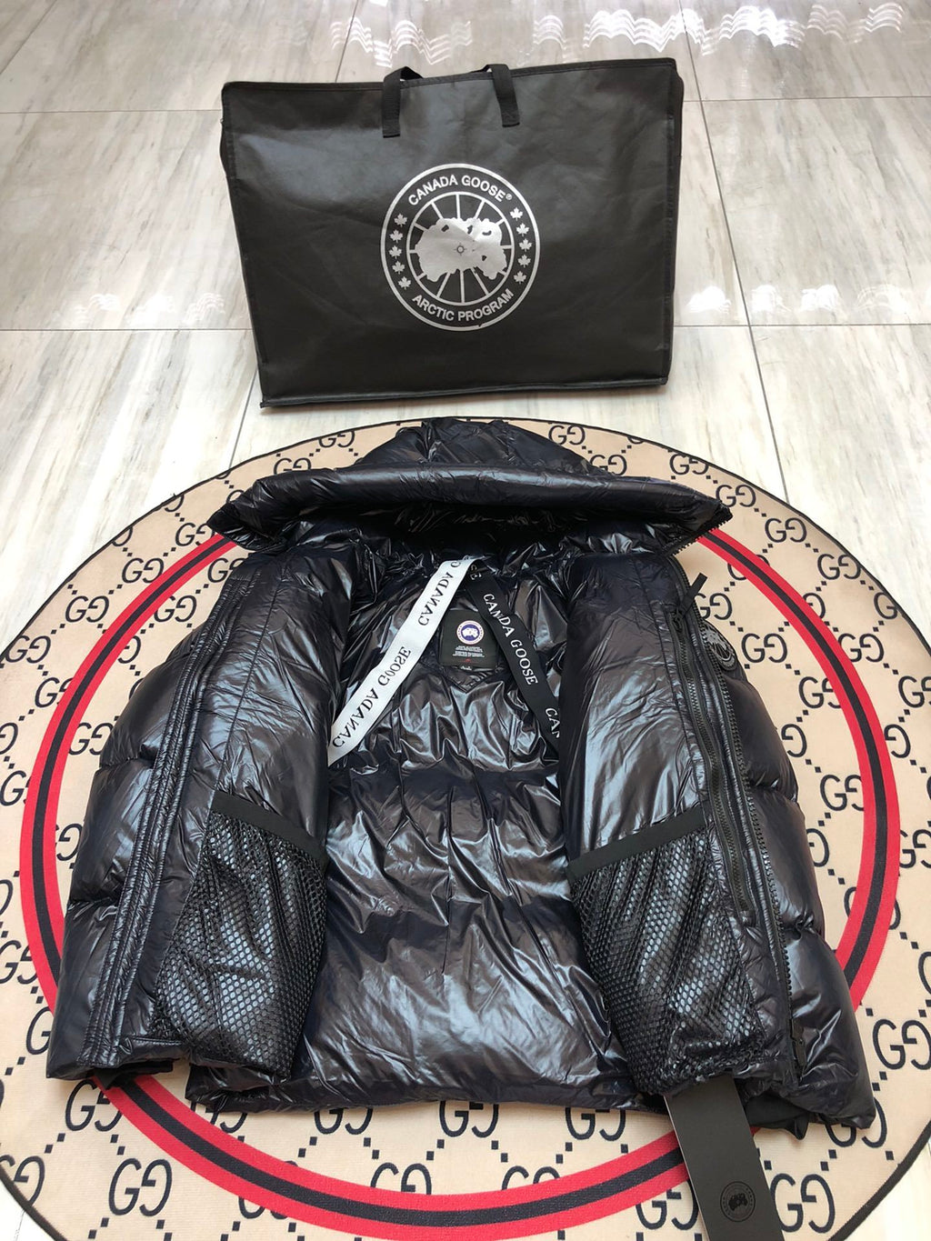 Canada Goose Black Glossy Hooded Down Puffer Jacket