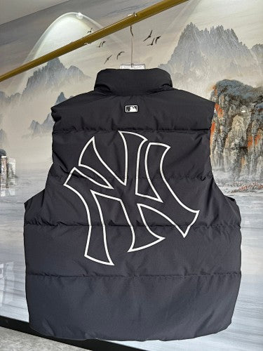MLB New York Yankees Black Down Puffer Vest
